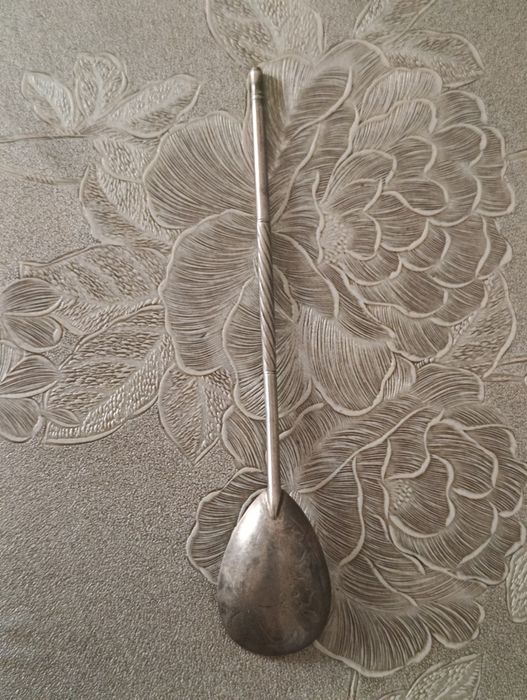 Серебряная ложка.