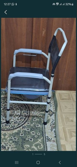 Санитарный стул туалет