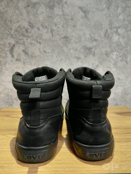 Оригинальные ботинки Levi's