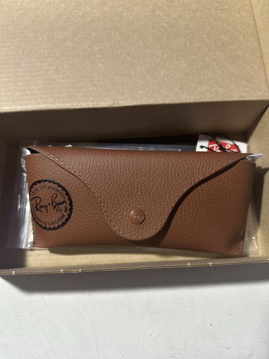 Очки солнцезащитные