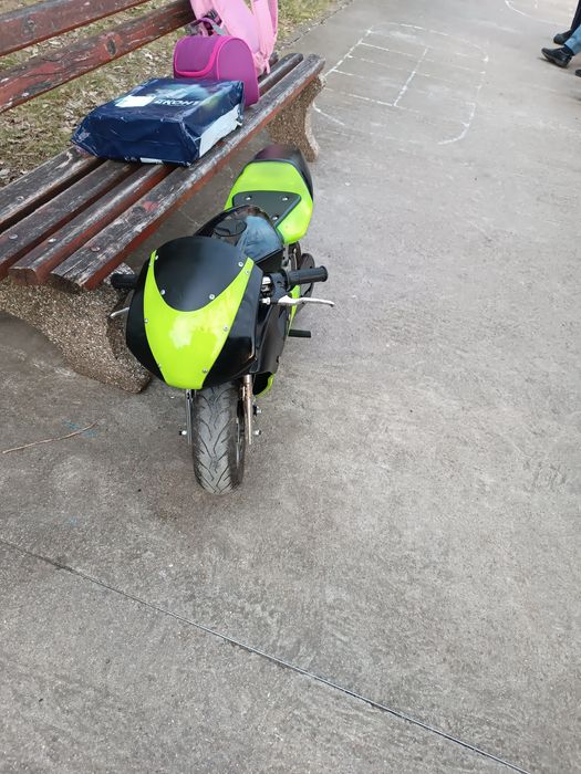 Малко моторче 49 кубика бензиново