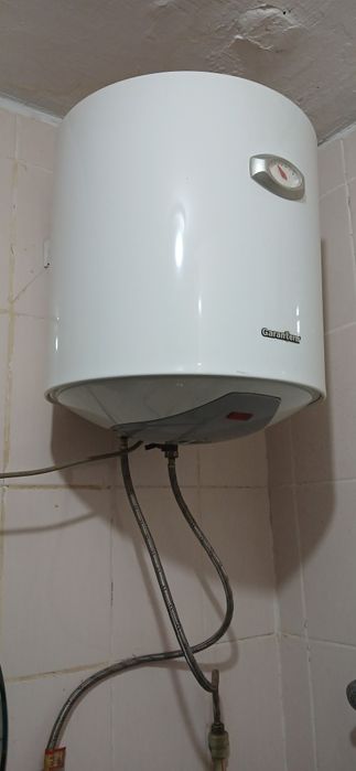 Продам  аристон   в рабочем  состоянии