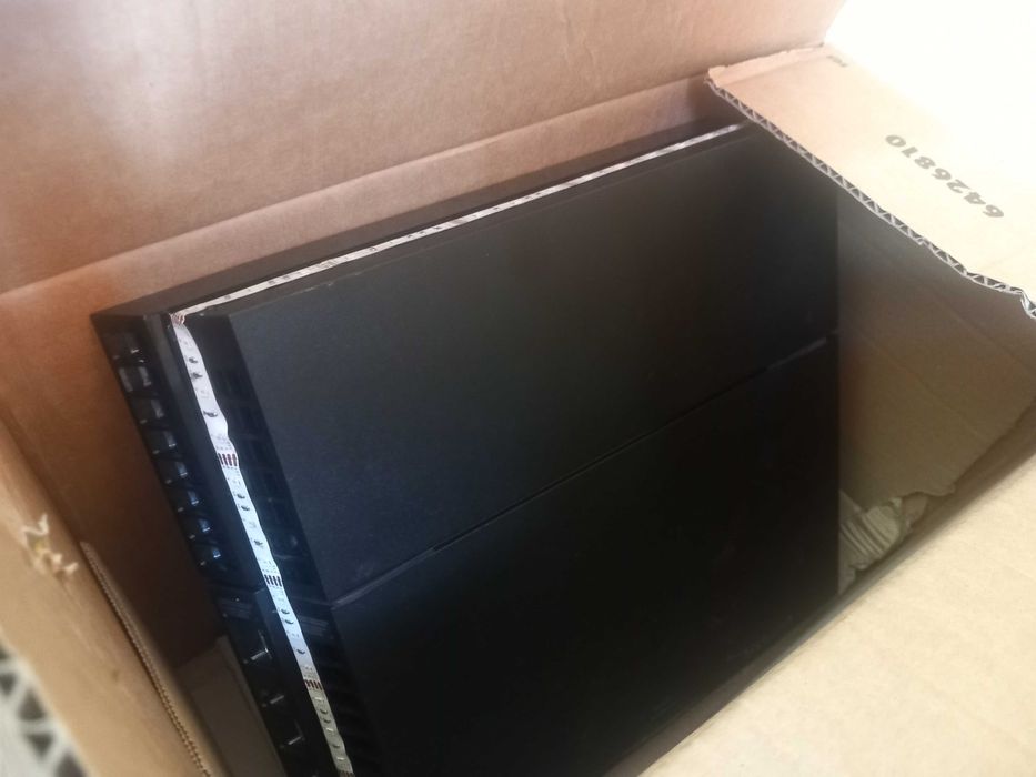 Vand Play Station 4 modat/Jailbreak