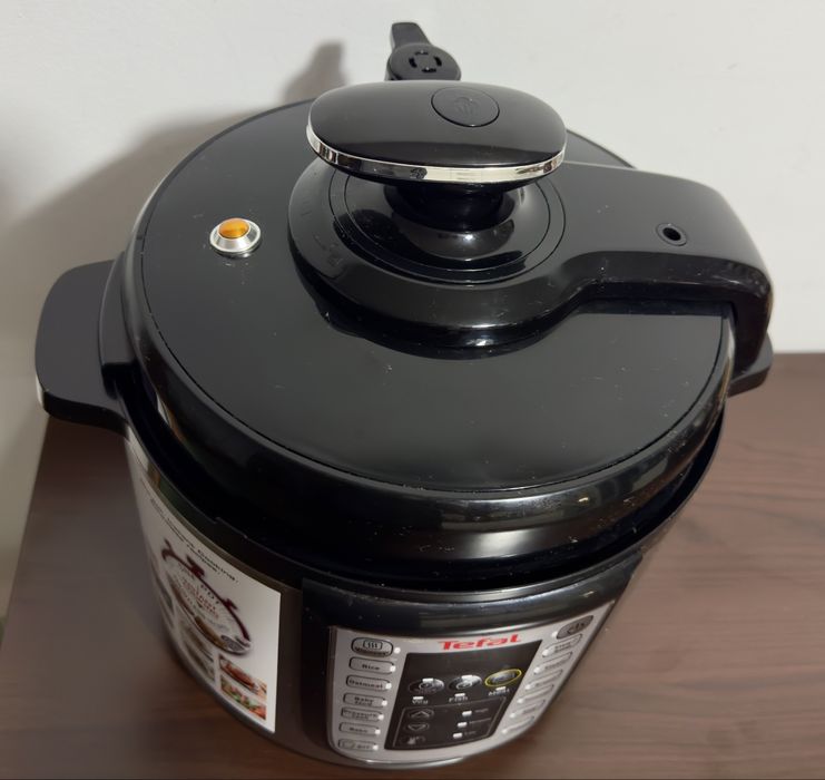 Oala sub presiune electrica Tefal One Pot CY505E30, 1200W, capacitate vas antiaderent 5.8 L, 25 de programe, functie pastrare la cald, argintiu&negru