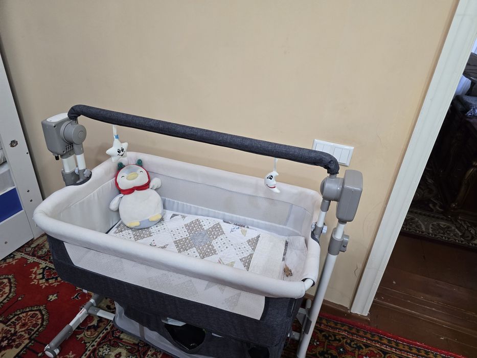 Кровать люлька с пультом