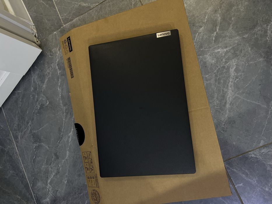 Офисный ноутбук Lenovo