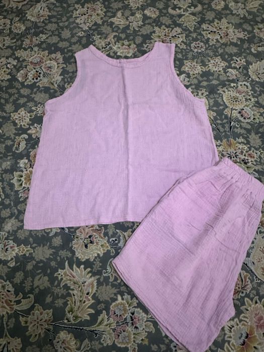 Kilot triko shortik mayka bor rasmda