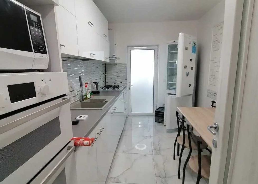 Дава се под наем Двустаен апартамент в Бургас, Крайморие - 70 кв.м за 229.5 € - Снимка #3