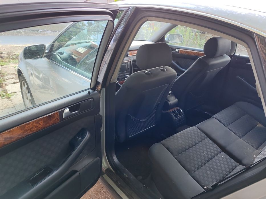 Продавам Ауди А6 AUDI A6