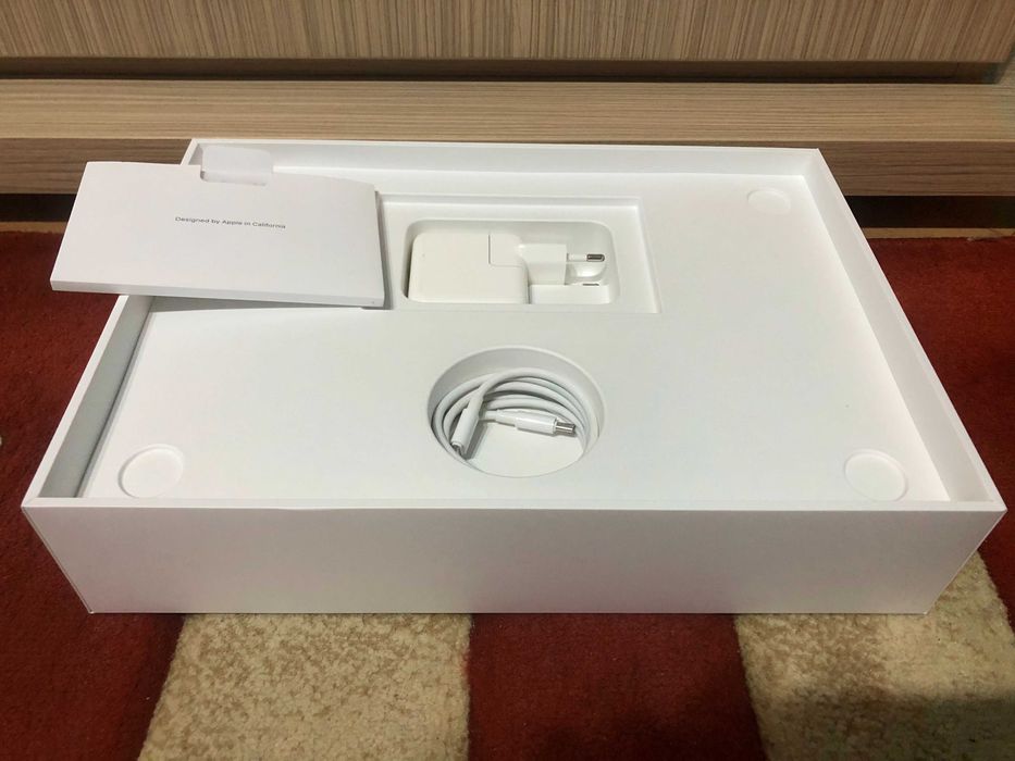 MacBook Air 13 2019 Retina i5 1,6 GHz, 8 GB, SSD 256GB.LA CUTIE.CA NOU