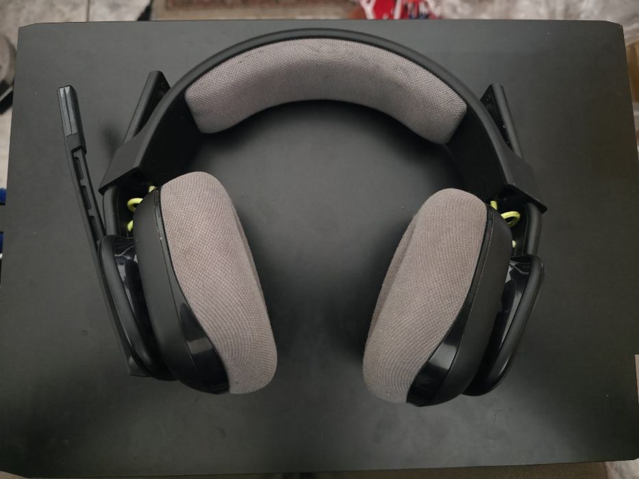 Pachet Gaming: Volan Logitech G29 (Ca Nou) + Căști Astro A10 - Pachet Complet