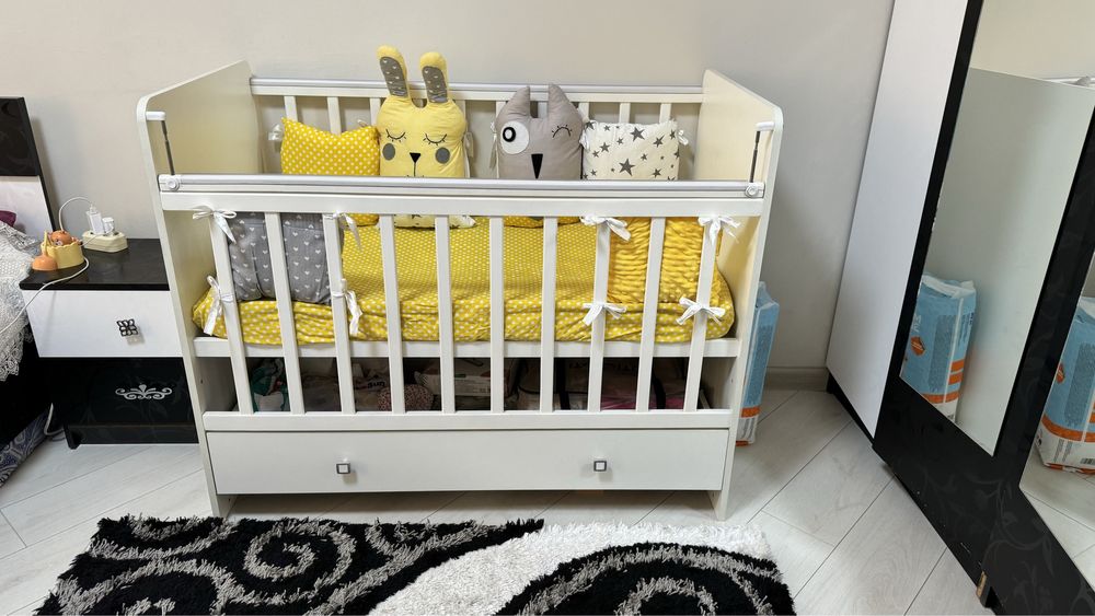 Манеж - кровать в отличном состоянии!