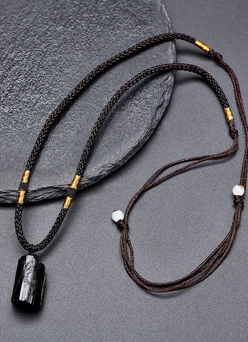 Колие амулет от черен турмалин