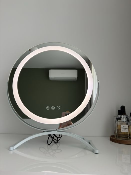 Ротиращо и димиращо Led огледало за тоалетка