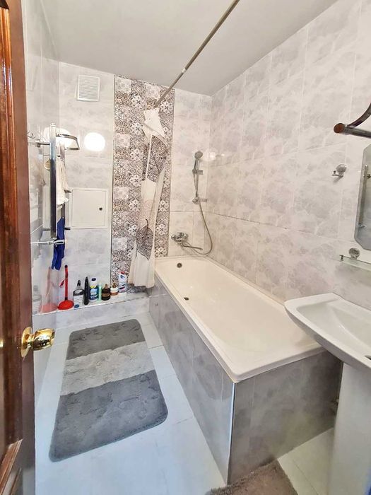 Сдаётся в аренду 3 комнатная 3/7/9 Чехова, метро Ойбек, 60 школа