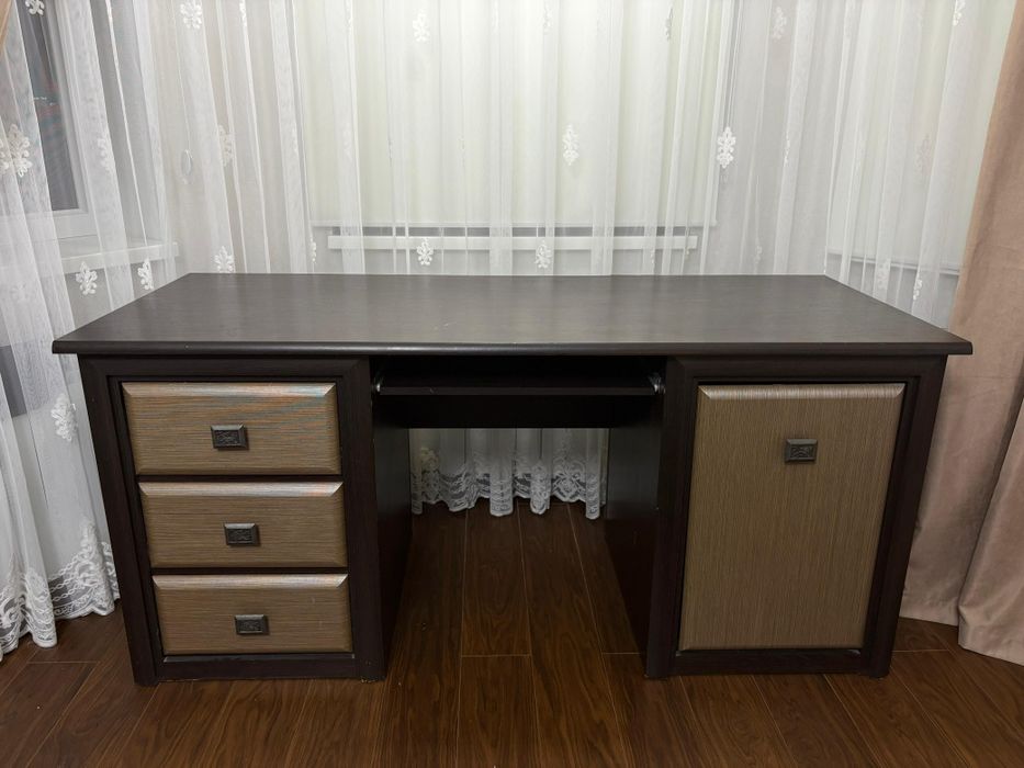 Рабочи стол в хорошем состояний