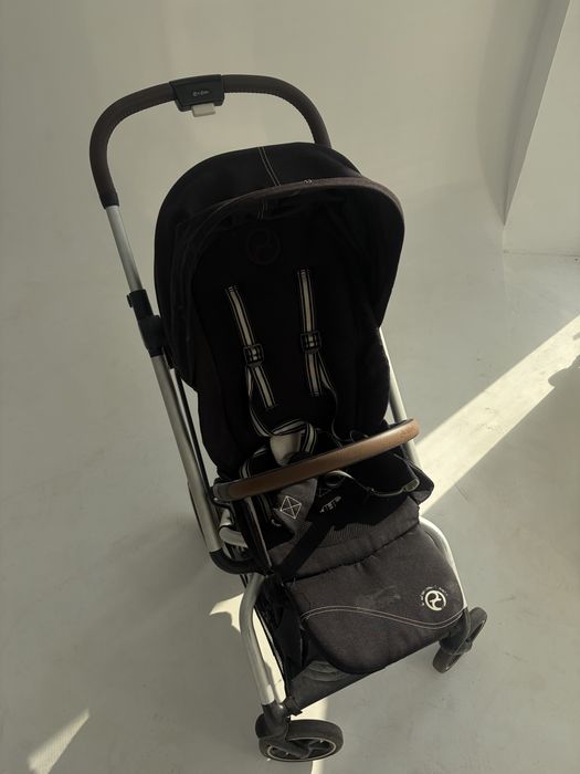Продам коляску cybex