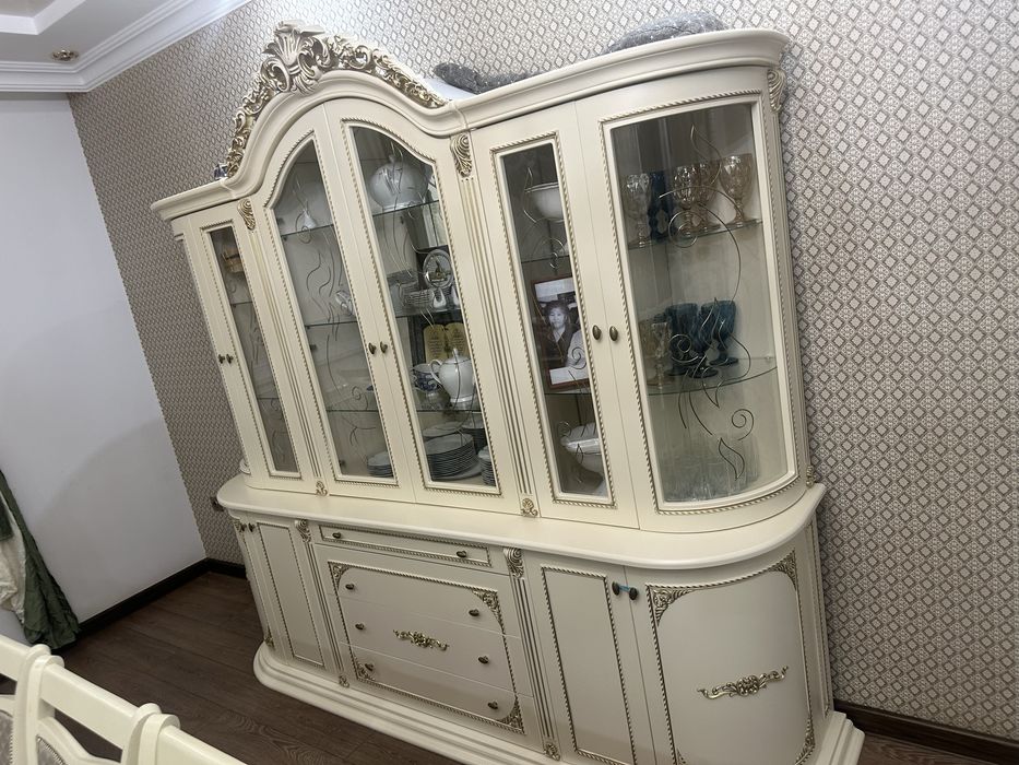 Продам сервант для дома