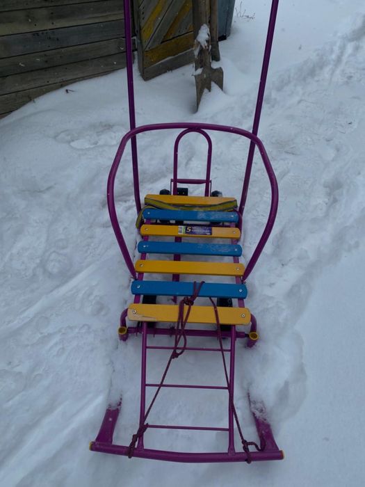 Продам сани в отдичном состояние