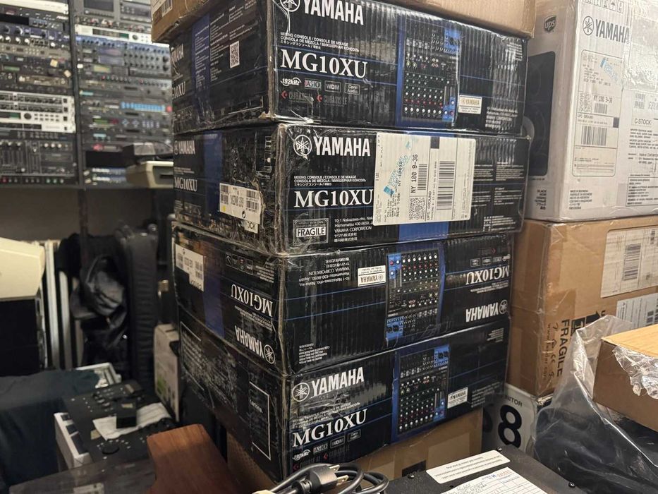 Микшерный пульт Yamaha MG10