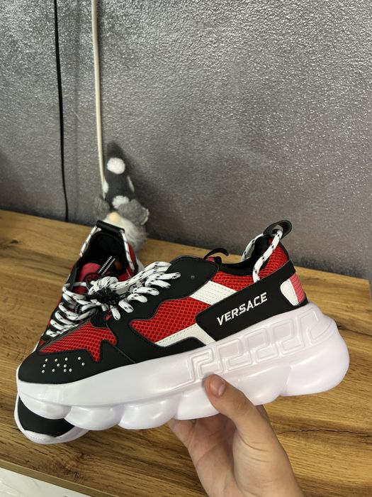 versace chain reaction