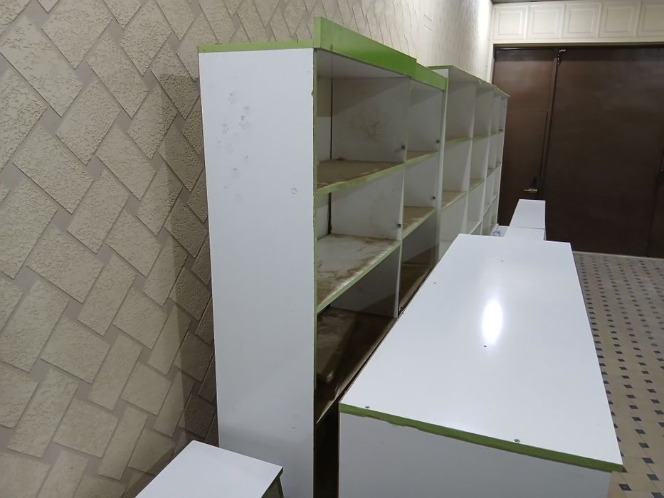 Ветрина и Стелажи