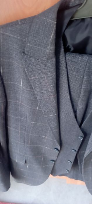 Костюм тройка мужской