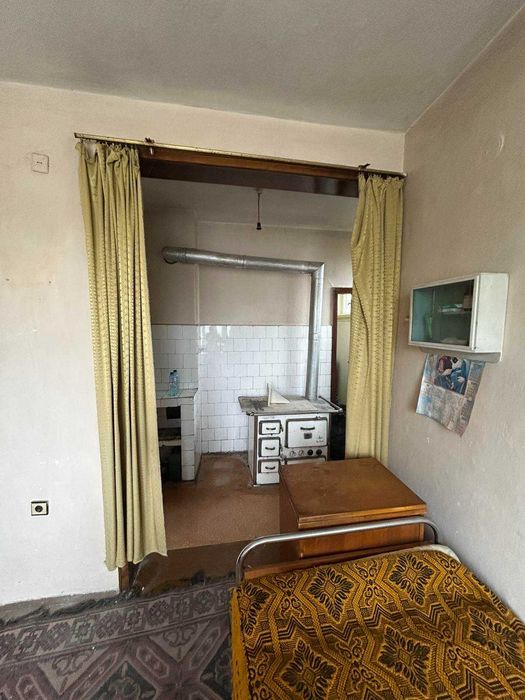 Продава се Четиристаен апартамент в Попово - 107 кв.м за 334 €/кв.м - Снимка #3