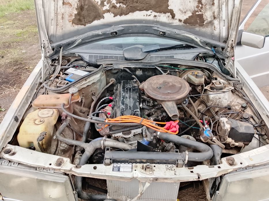 Продаю Мерседес 190е