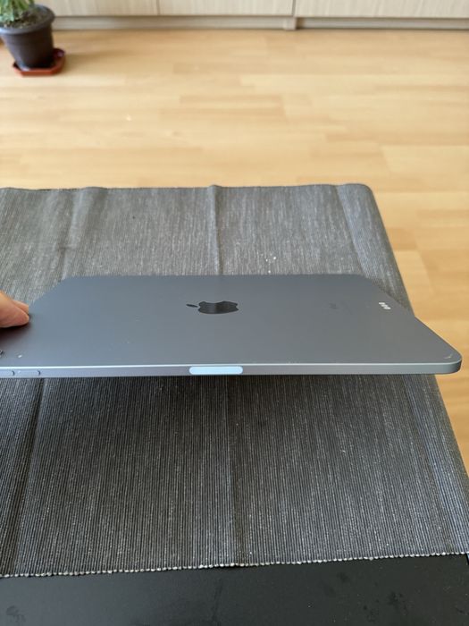 IPad Air 4 с клавиатура