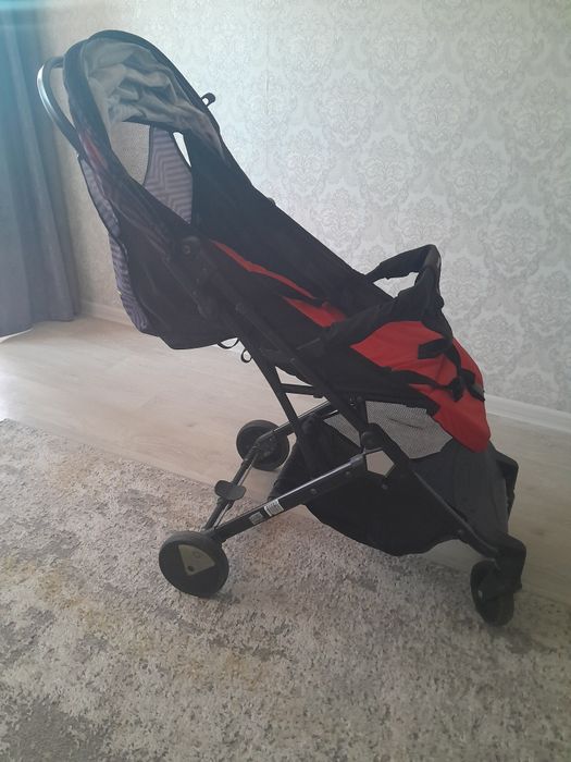 Срочно  продам коляска летний