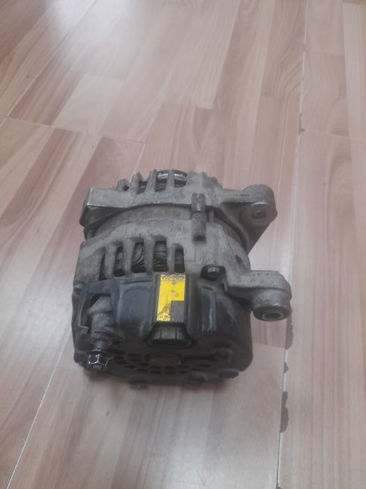 Продам генератор на киа саренто 2,4  2014г.в.