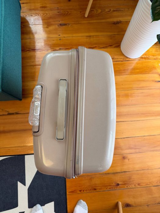 Чемодан в идеальном состоянии