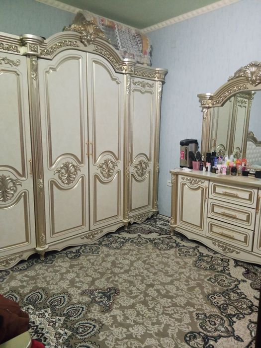 Срочно продаётся 2ком квартира 2этаж 5мк сомий