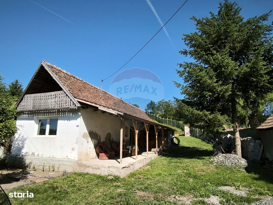 Casă la țară cu teren de 741 mp, în Zlagna (jud. Sibiu)
