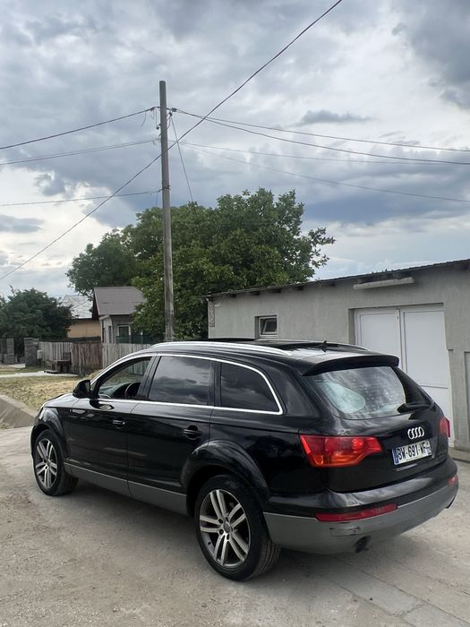 Vand audi Q7 /7 locuri