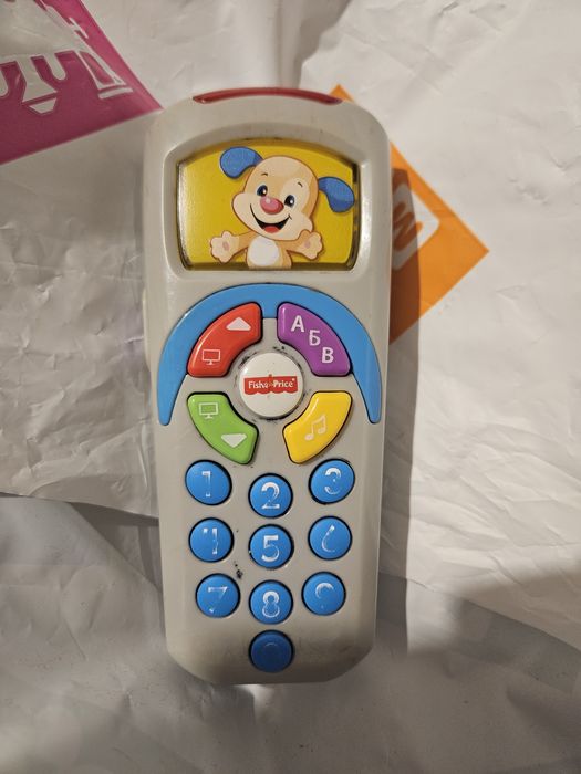 Пъзели и интерактивни играчки