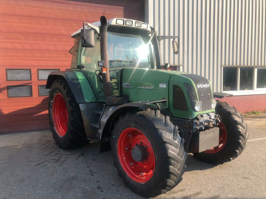 Dezmembrez tractor Fendt 711,716