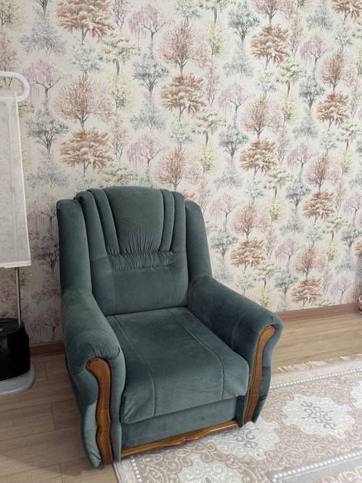 Диван, изумрудный