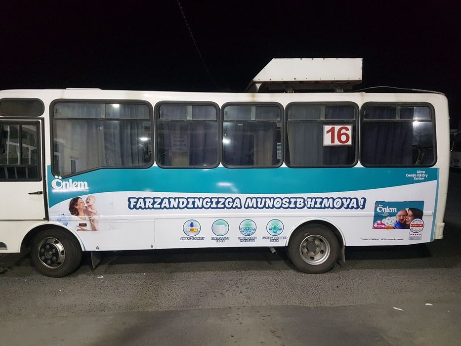Isuzu avto'buslarda reklama
