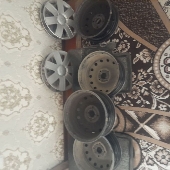 15 diska kalpaklari bilan qóshib sotiladi udari yoq  tekshirib olasiz