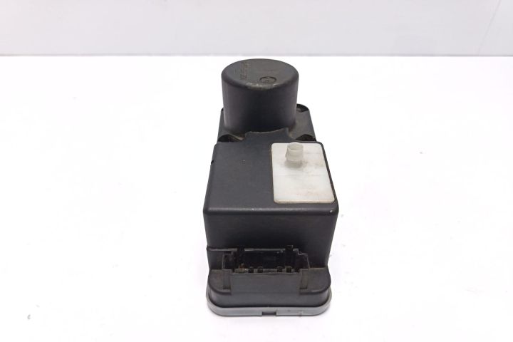 Pompa inchidere centralizata 1H0962257J Volkswagen VW Polo a 3-a gene