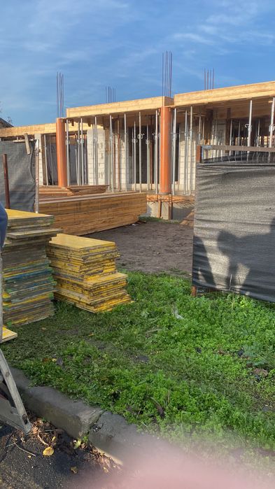 Închiriem Cofrag Doka sì Grindă H