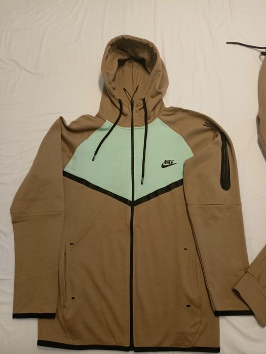 Спортен екип Nike tech fleece