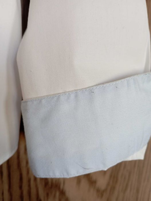 Рубашка почти новая! для 1 класса, размер 122, на 7-8 лет.