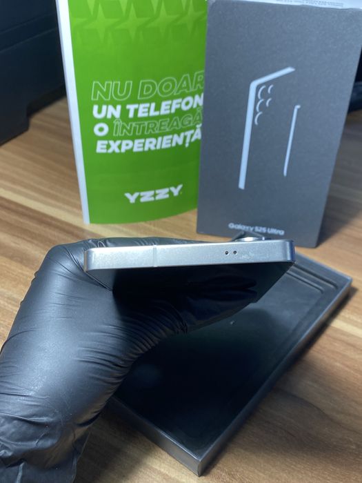 Samsung Galaxy s25 ultra • 512 GB • Titanium Black