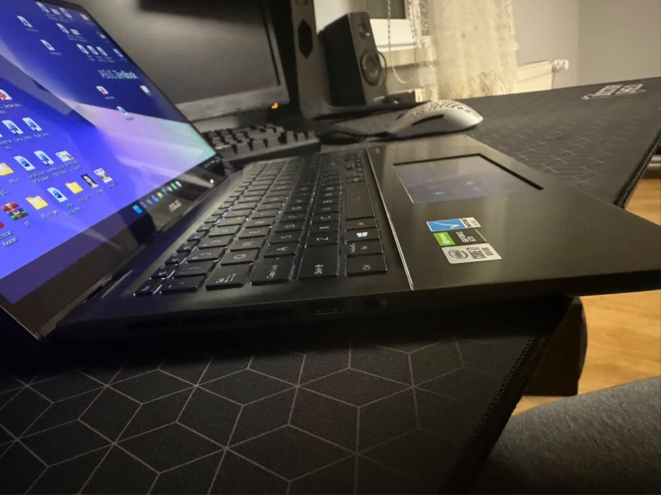 Asus zenbook editie speciala