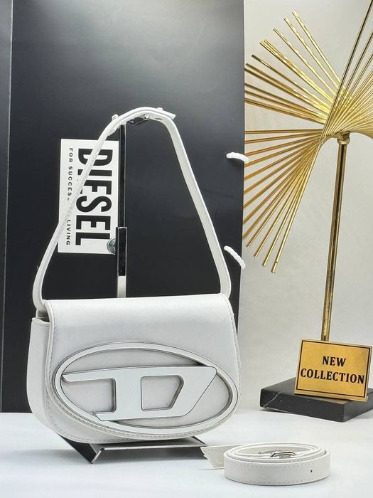 Стилна дамска чанта