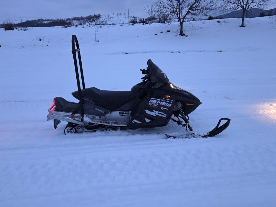 Snowmobil ski-doo  bombardier 800cmc