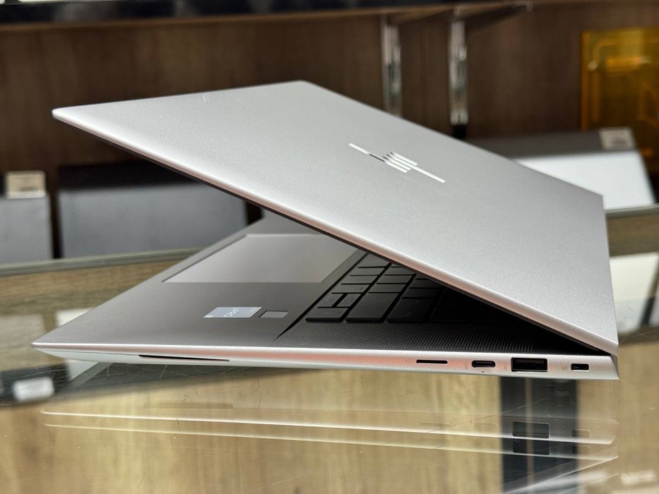 Mobile Workstation HP ZBook Studio 16 G10
